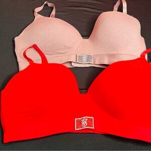 2 Victorias Secret T-shirt lightly lined wireless bras sz 36DD w/ rhinestones